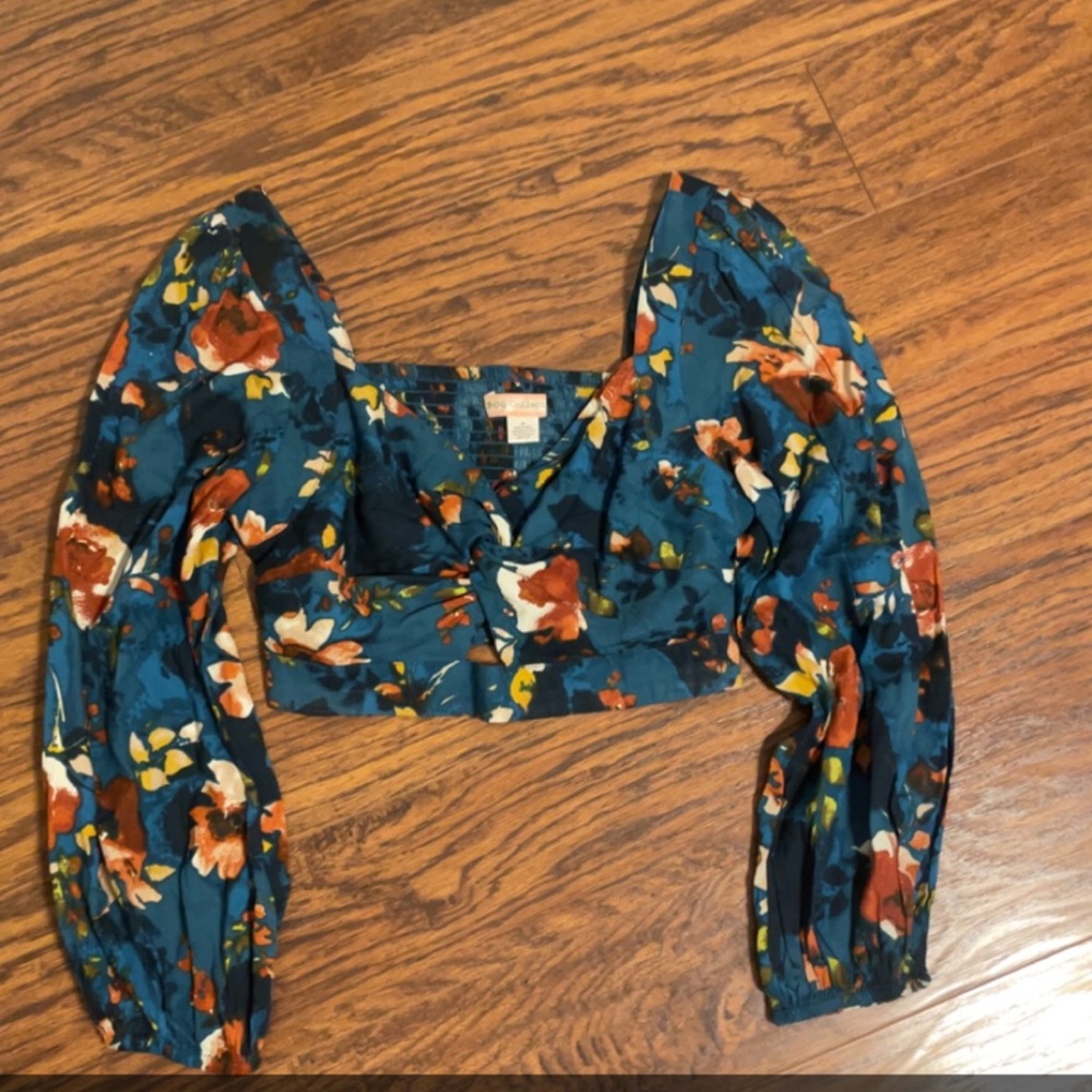 size medium long sleeve crop top